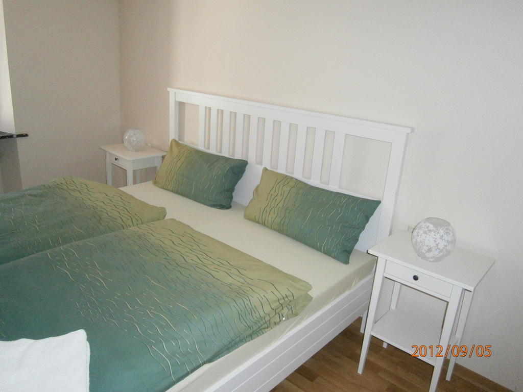 Pension Am Rheinsteig Hotel Leutesdorf Room photo